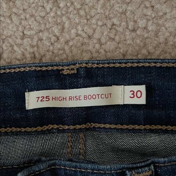 Levi Strauss 725 High-Rise Bootcut Jeans 30 New No Tags - Picture 2 of 6